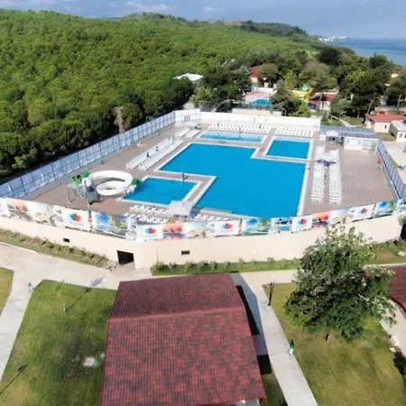 Rizom Tatil Koyu *